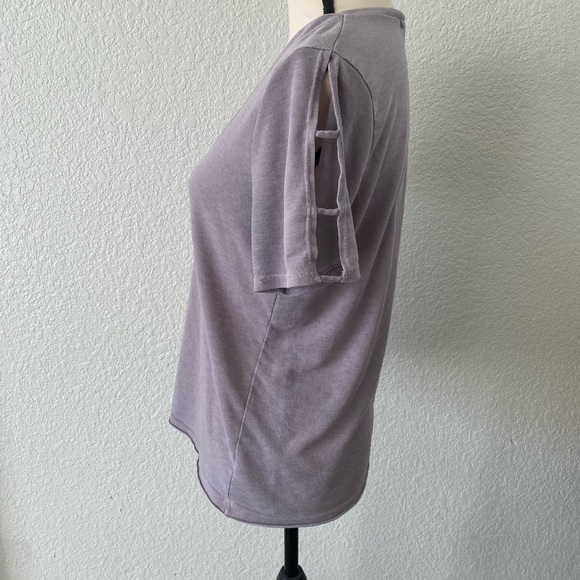 Revolve Project Social T: Utah tee in earl grey color - Picture 8 of 11